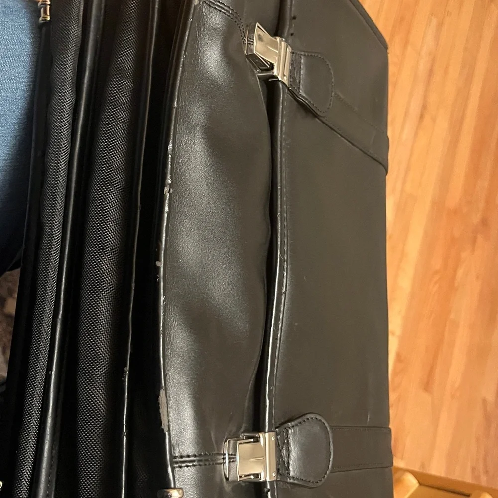Wilson Black Leather Men's Briefcase/Laptop case